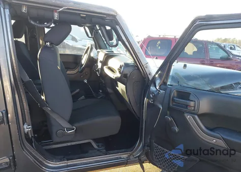 2016 Jeep Wrangler Unlimited Sport z USA, uszkodzony, nr VIN 1C4BJWDG1GL348933